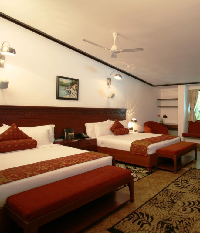 Leonia Holistic Destination Otel Shamirpet Oda fotoğraf