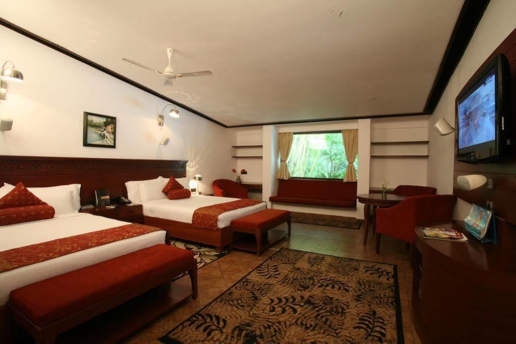 Leonia Holistic Destination Otel Shamirpet Dış mekan fotoğraf